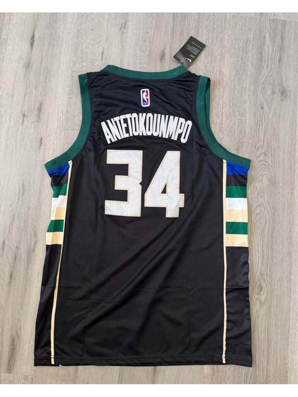 Giannis Antetokounmpo Milwaukee Bucks Basketball Jersey Adult XL NWT